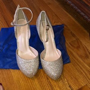 Glittery Gold 👠✨